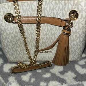 Michael kors purse!